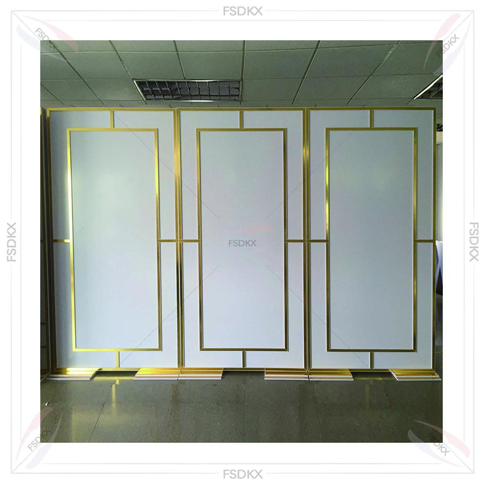 Shiny Gold Party Supplies Back - Wedding Party Supply Rentals 评论和价格